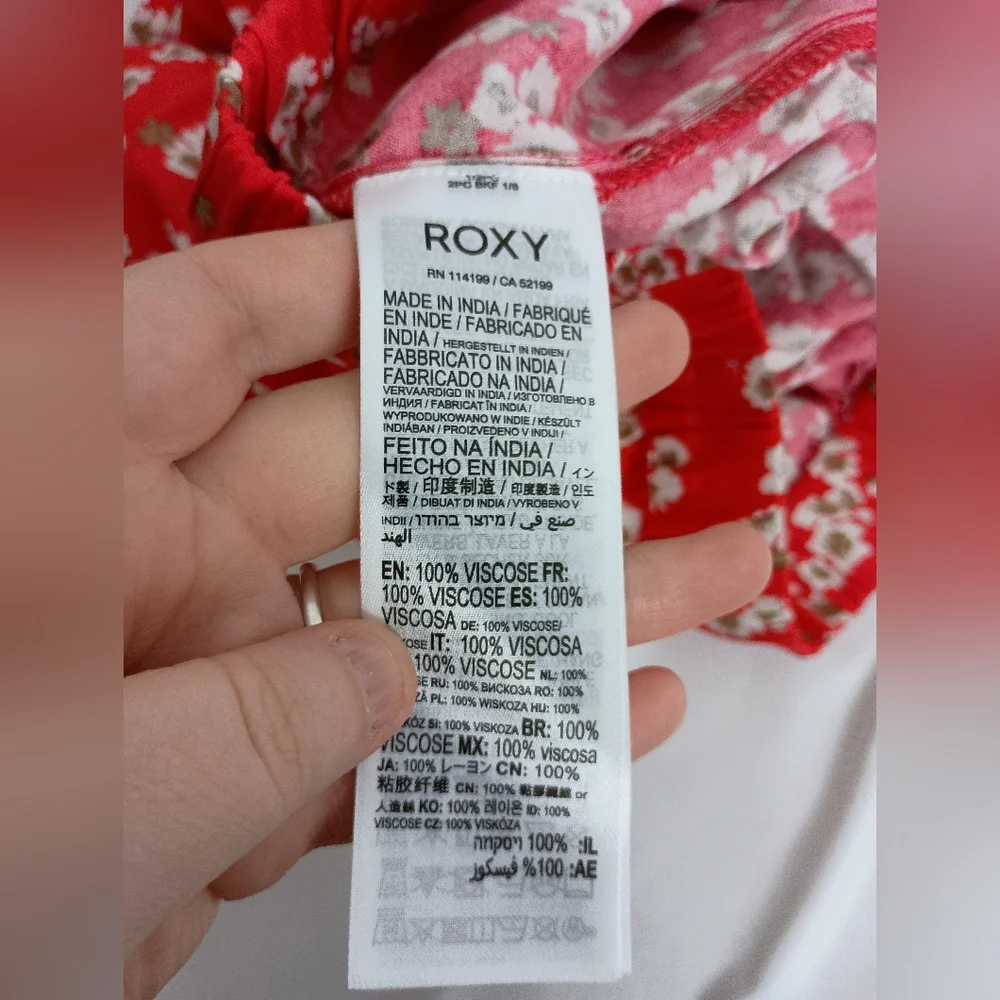 2/30$ Or 3/$35 Roxy Women's Red Floral‎ Summer Shorts (#1,385)